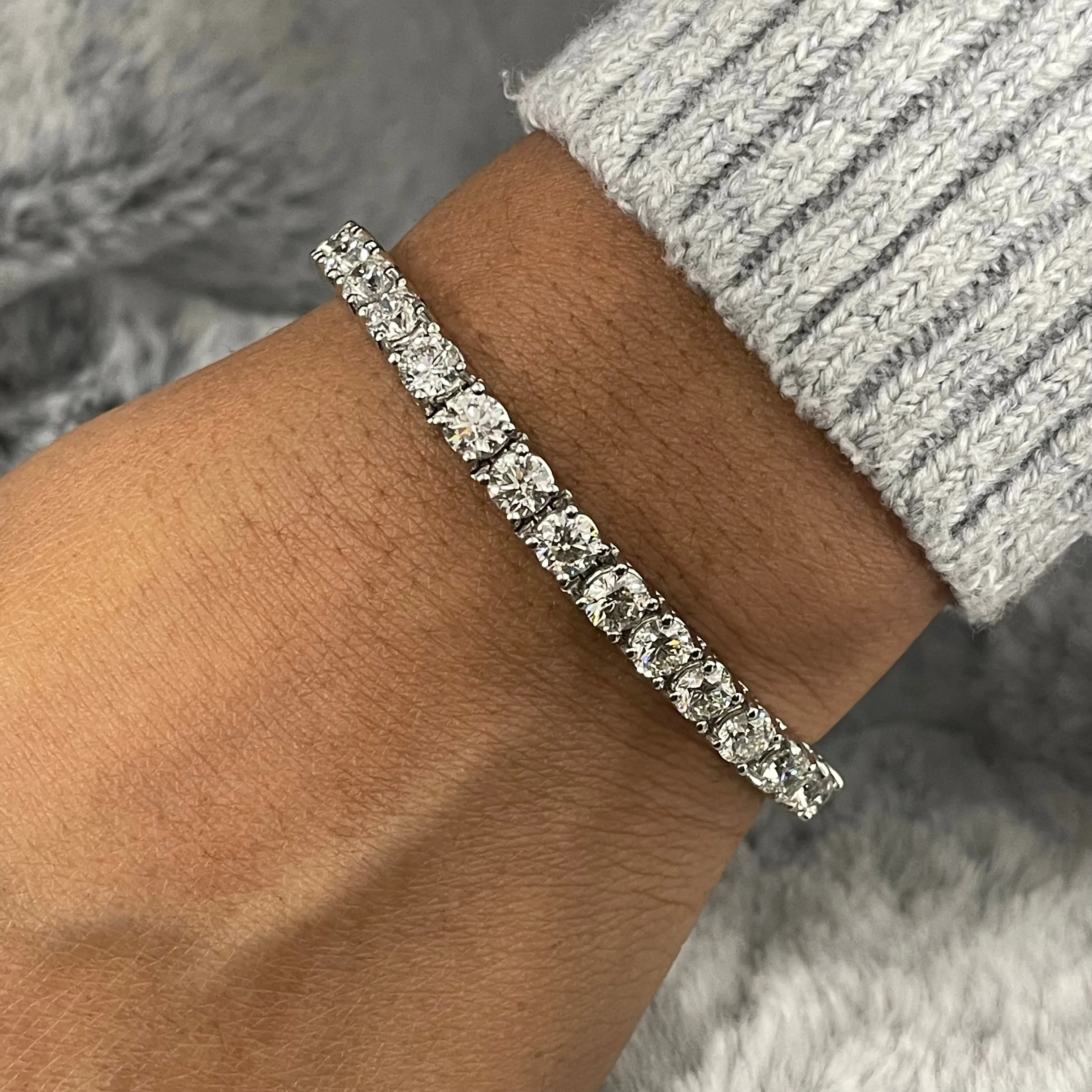 Beauvince Diamond Tennis Bracelet (15.01 ct Diamonds) in White Gold