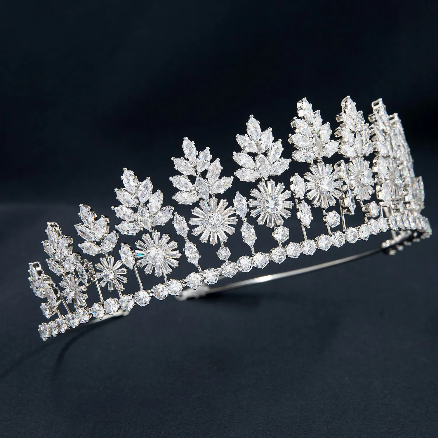 Classic Zirconia Wedding Tiara,Women's Crystal Big Tiara for Bride,Prom,Party Head Accessories GS0050