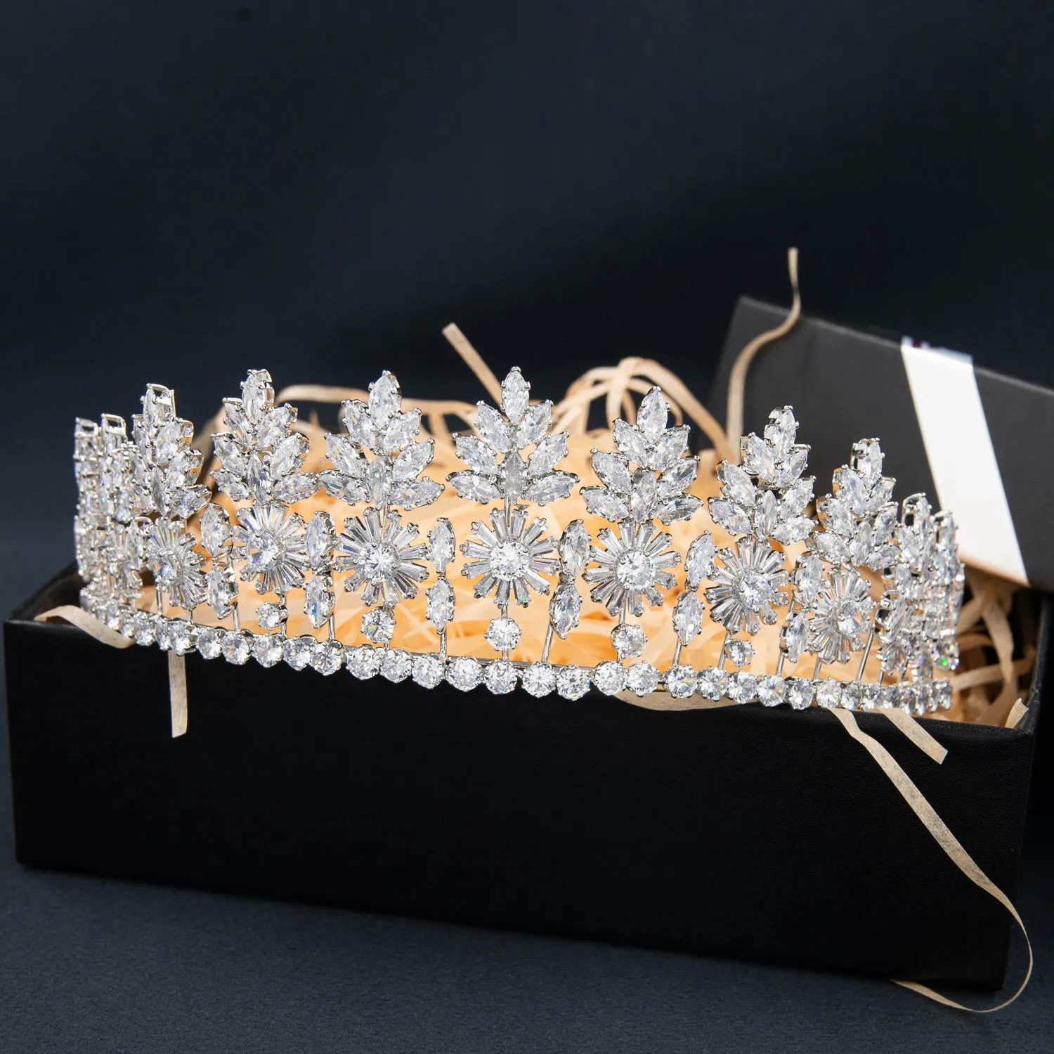 Classic Zirconia Wedding Tiara,Women's Crystal Big Tiara for Bride,Prom,Party Head Accessories GS0050