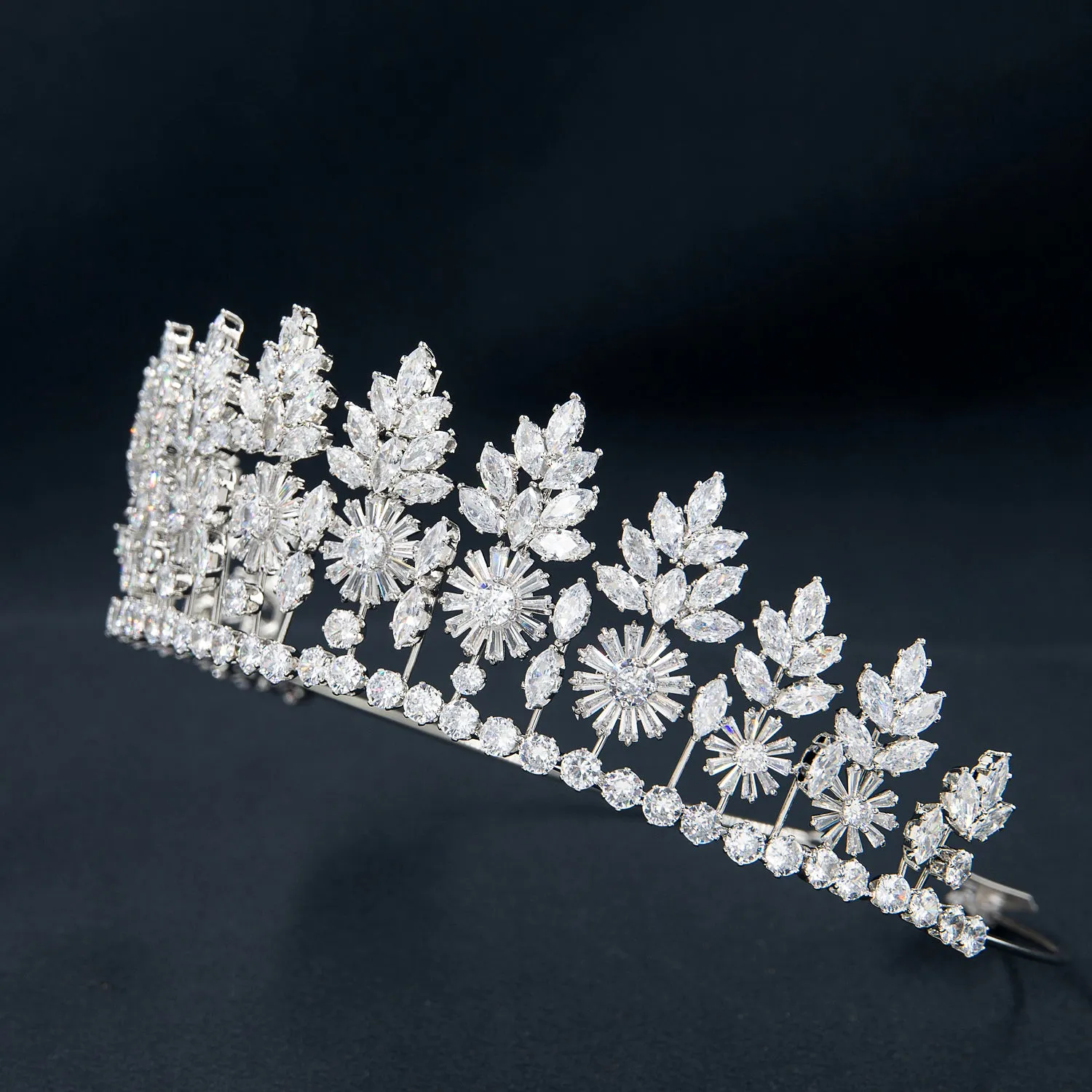 Classic Zirconia Wedding Tiara,Women's Crystal Big Tiara for Bride,Prom,Party Head Accessories GS0050