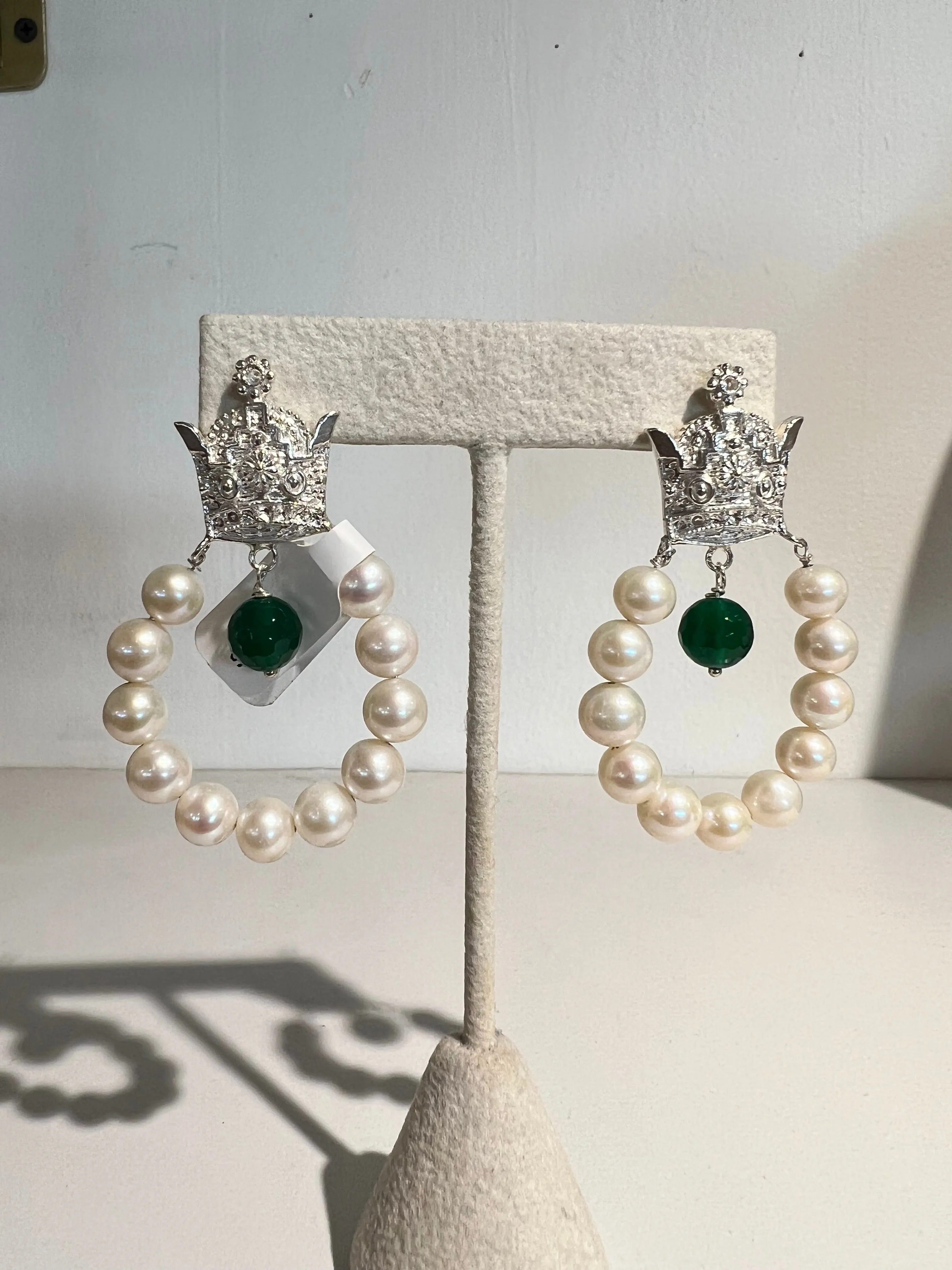 Crown/Pearl Earrings