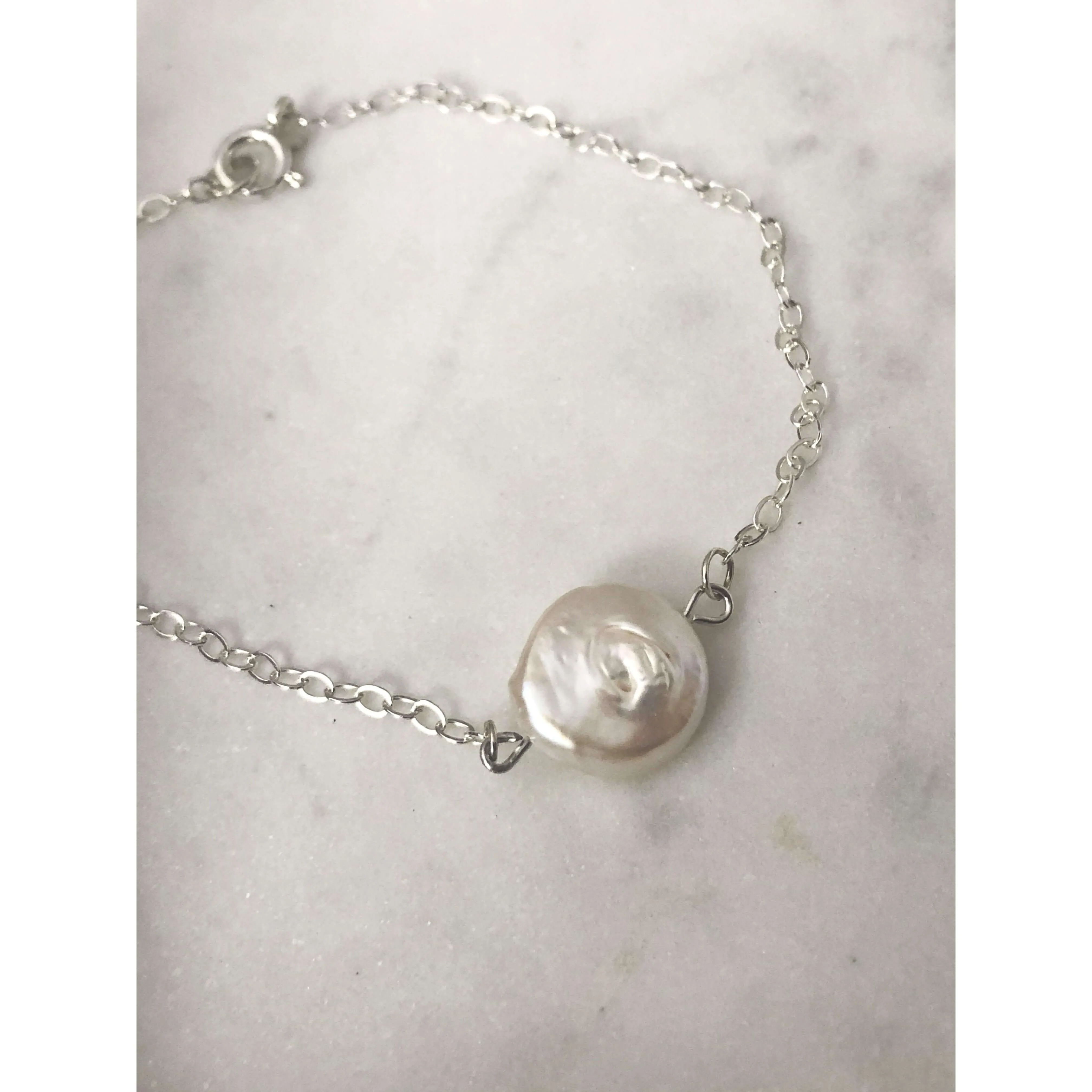 Dainty Pearl Bracelet