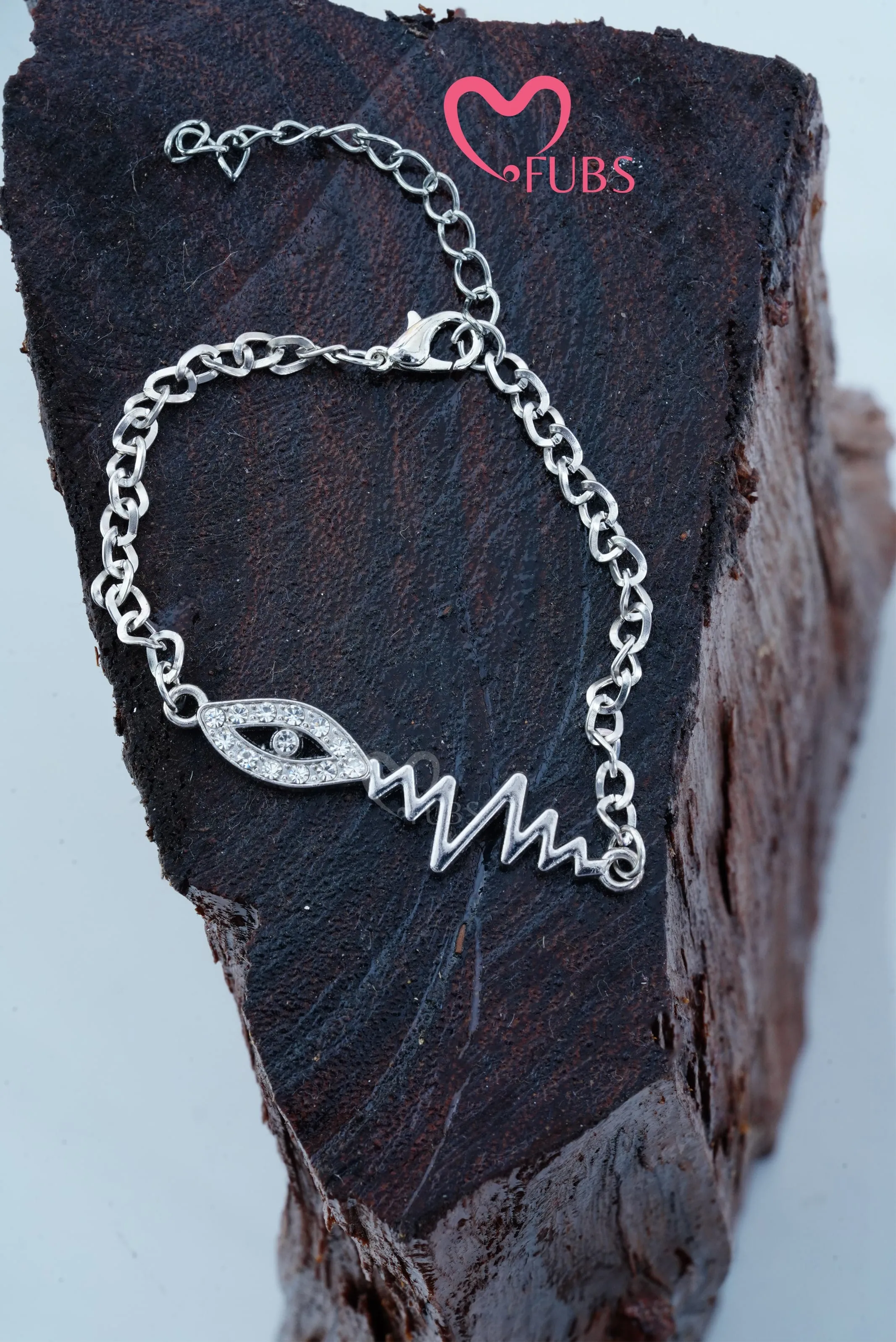 Heartbeat Serenade Oval Bracelet