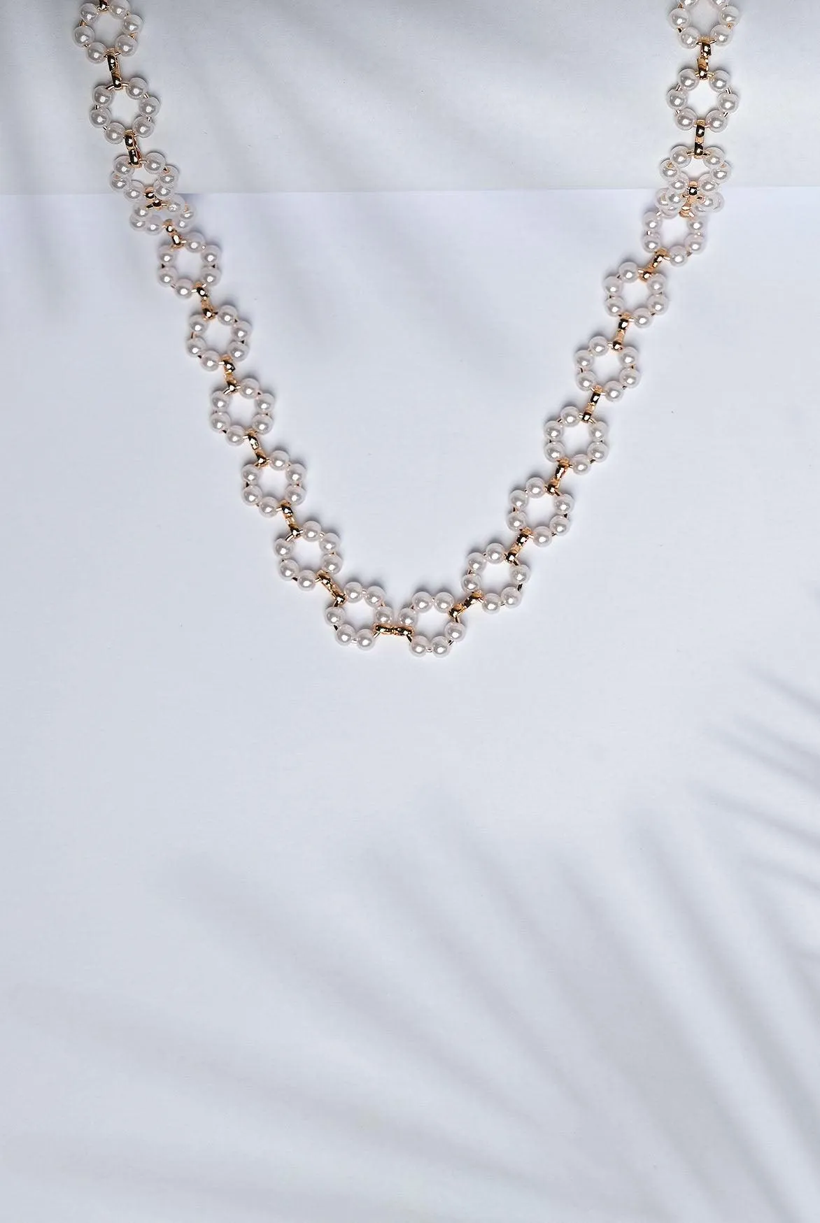 Pearl choker necklace