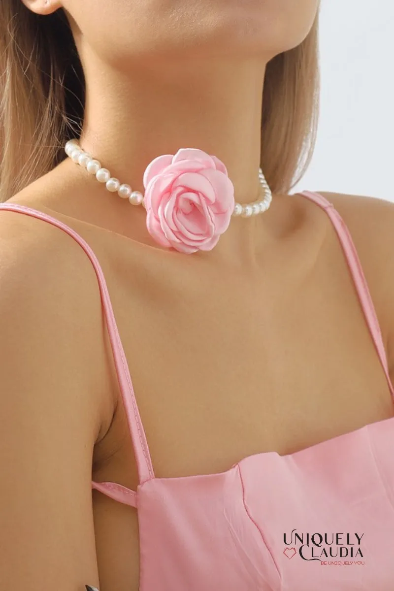 Rose Bud Pearl Choker