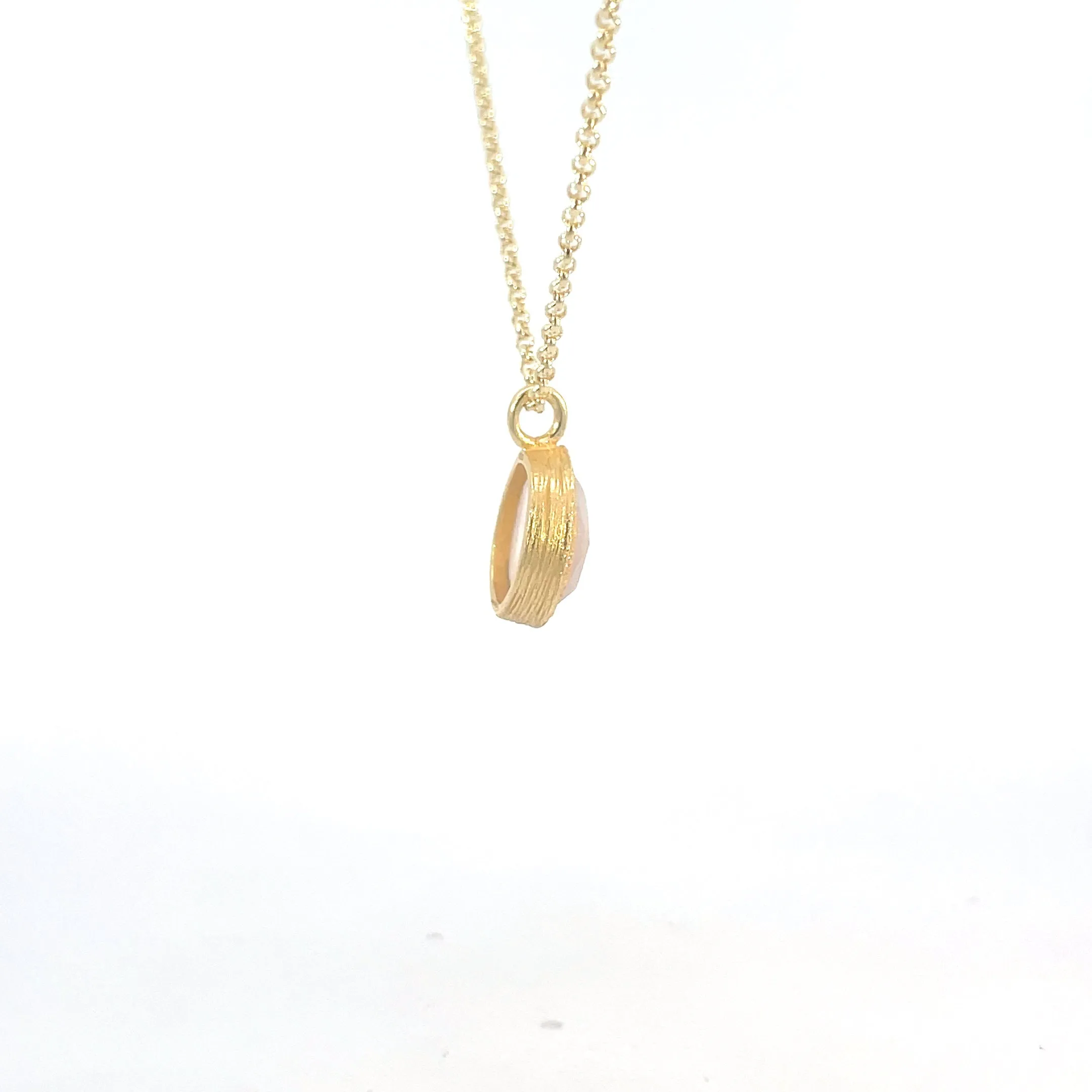 Shade Rose Quartz Necklace