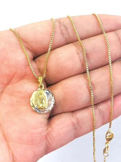 Virgen de Guadalupe Round Necklace with Box Link Chain 20" / Tri Color Guadalupe Pendant 17x14mm / Womens Guadalupe Necklace / Cadena Box Link con Dije de Guadalupe Oro Laminado