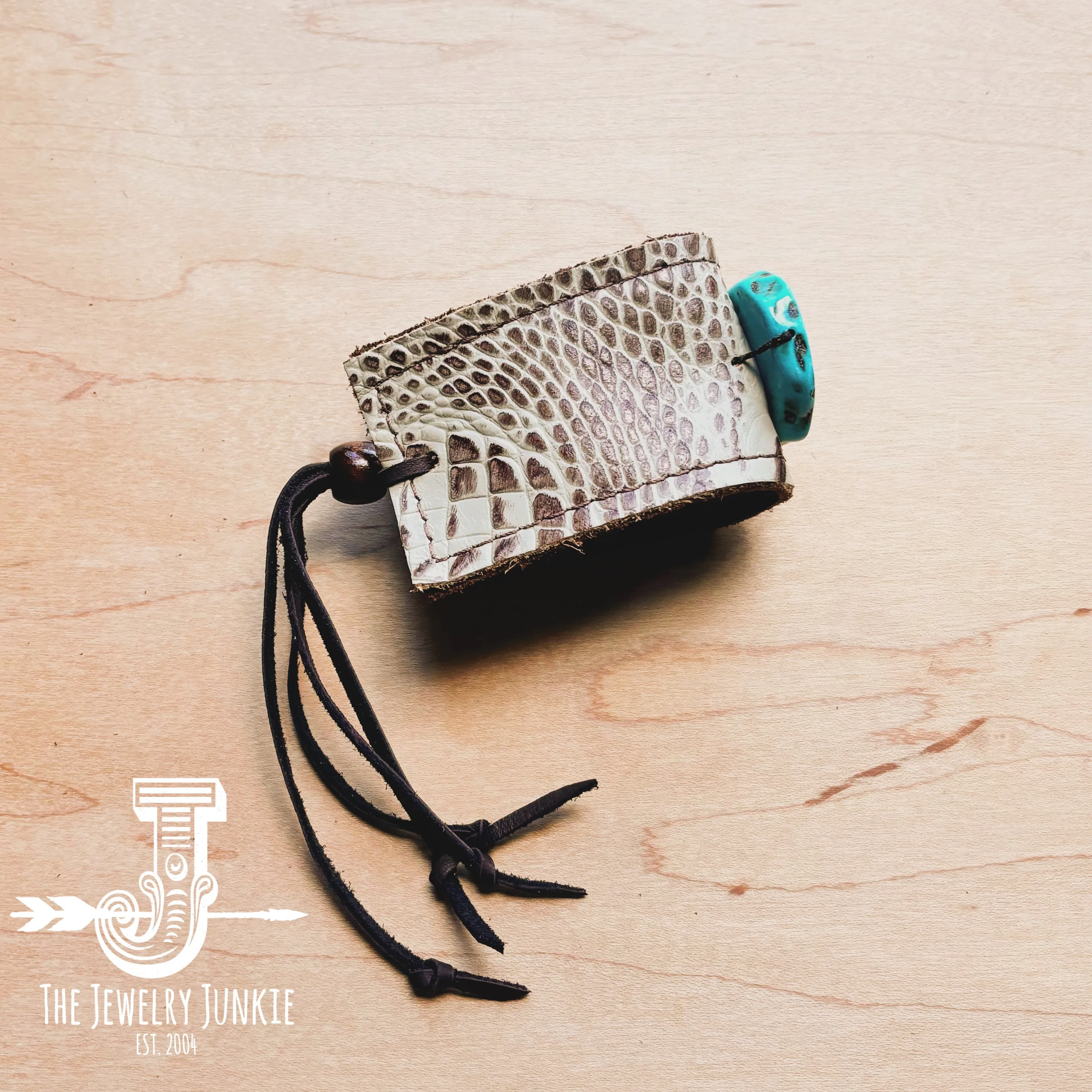 **Wide Bone Gator Leather Cuff w/ Turquoise Slab 009cc